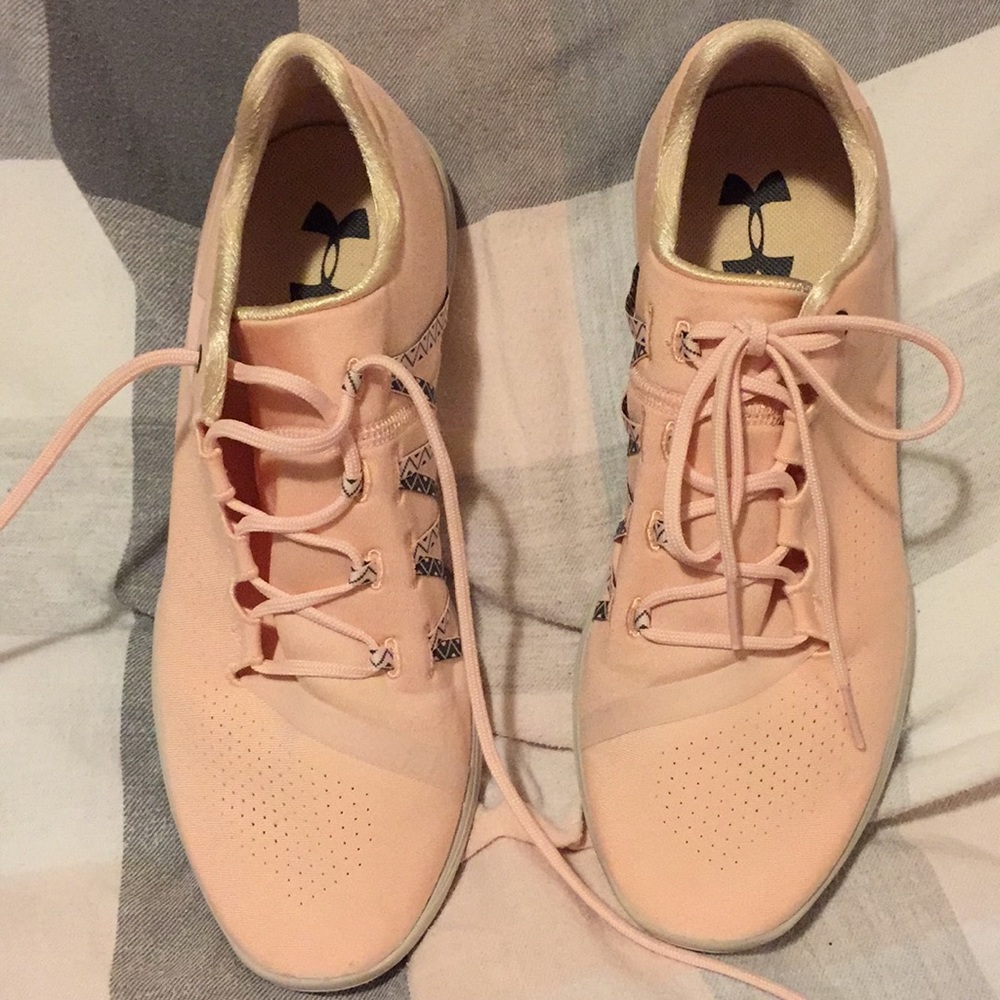 FinalReduced⭐️⭐️Under Armour Sneakers